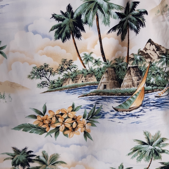 Vintage Pierre Cardin Hawaiian shirt - Picture 6 of 8